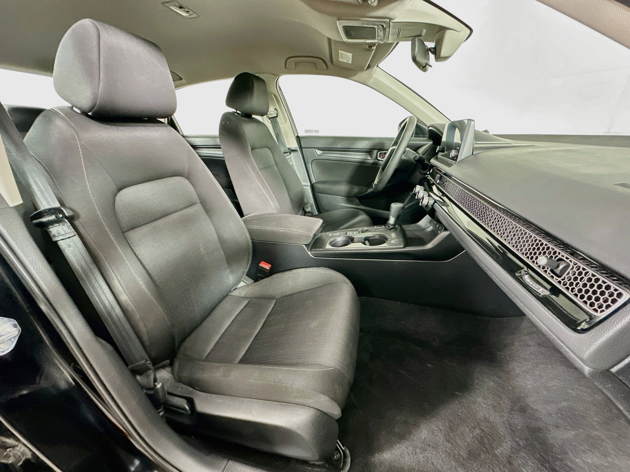 Used 2025 Honda Civic LX image 28