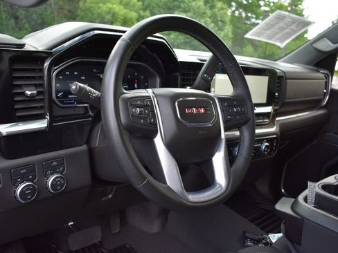 Used 2023 GMC Sierra 1500 Elevation AWD/4WD image 12