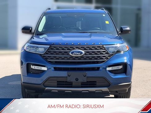 Used 2023 Ford Explorer XLT w/ Equipment Group 202A AWD/4WD image 3