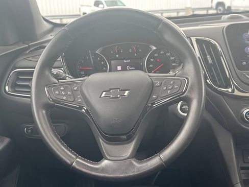 Used 2022 Chevrolet Equinox RS w/ RS Leather Package image 17