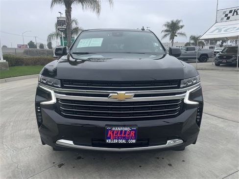 Used 2023 Chevrolet Suburban LT image 3