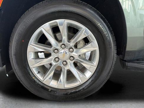 Used 2024 Chevrolet Tahoe Premier AWD/4WD image 30