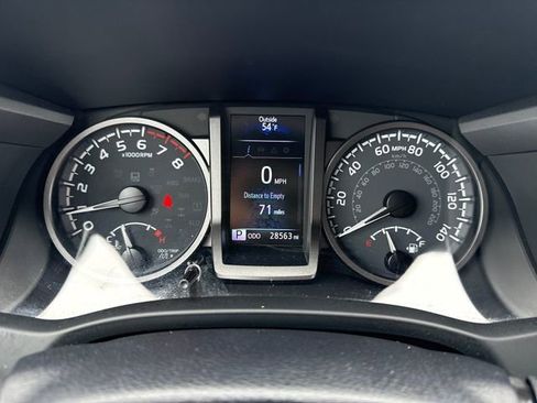 Used 2023 Toyota Tacoma TRD Off-Road w/ Black Out Package (TMS) AWD/4WD image 23