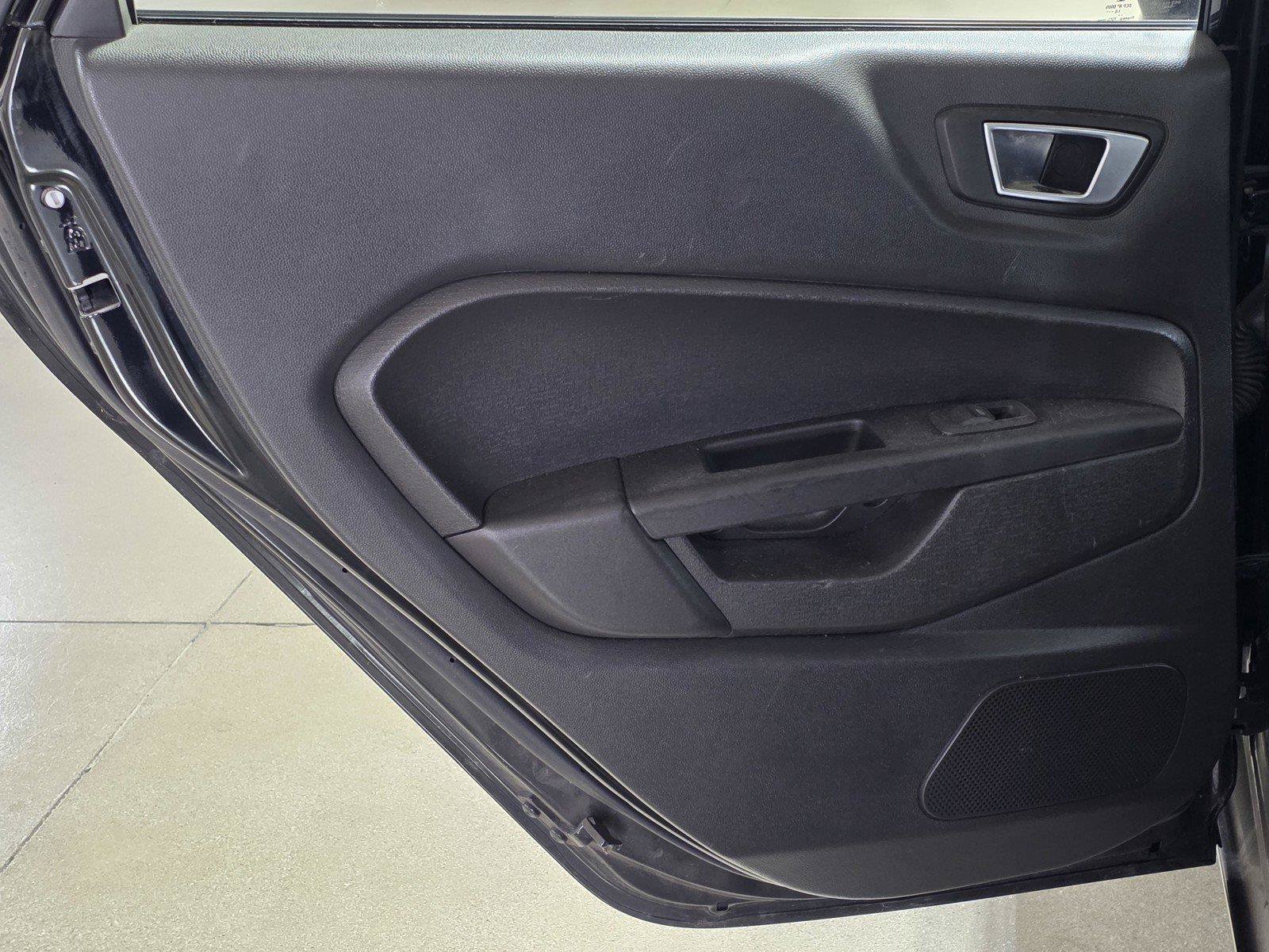 Used 2016 Ford Fiesta SE FWD image 10