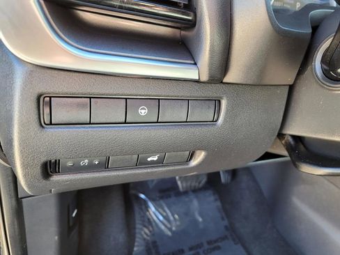 Used 2021 Nissan Rogue SV w/ Premium Package image 24