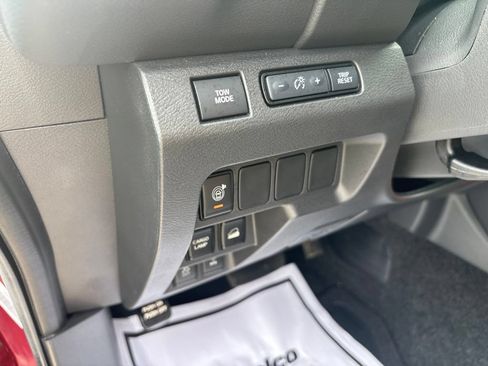 Used 2025 Nissan Frontier PRO-4X AWD/4WD image 21