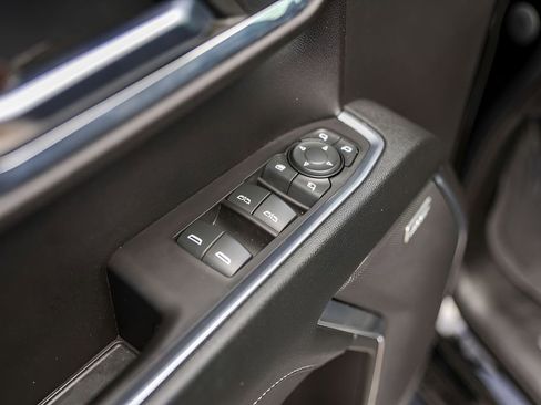 Used 2023 GMC Sierra 1500 SLT AWD/4WD image 26