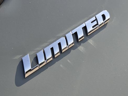 Used 2024 Toyota Tundra Limited w/ Power Package AWD/4WD image 31