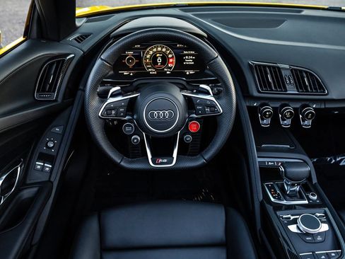 Used 2023 Audi R8 V10 performance RWD image 13