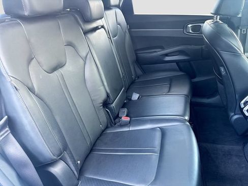Used 2024 Kia Sorento S FWD image 28
