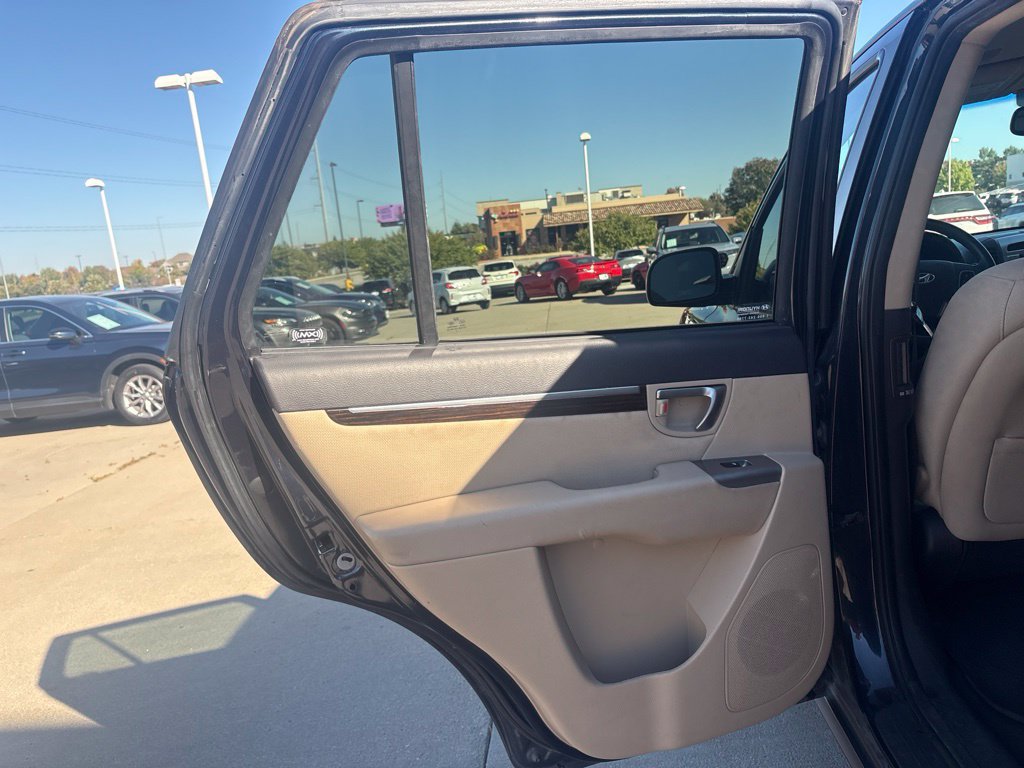 Used 2012 Hyundai Santa Fe GLS FWD image 28