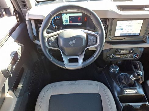 Used 2021 Ford Bronco Big Bend image 2