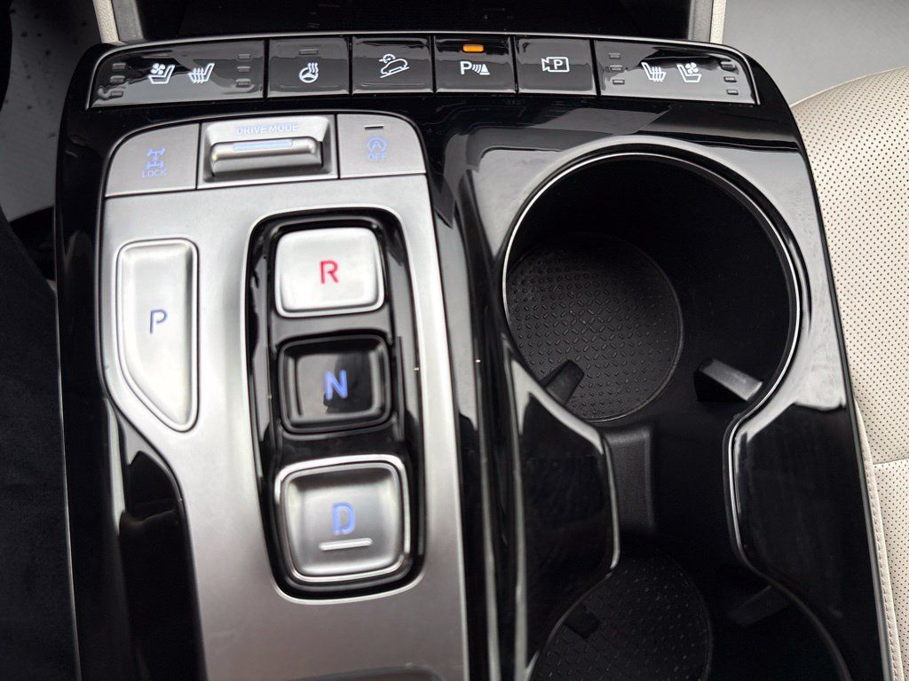 Used 2024 Hyundai Tucson Limited AWD/4WD image 23