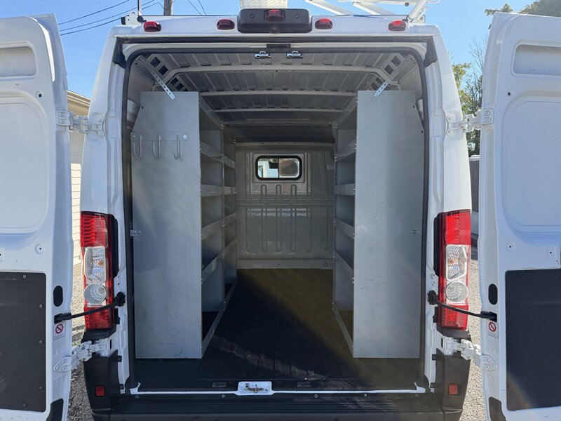 Used 2025 RAM ProMaster 2500 FWD image 18