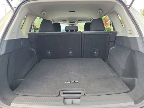 Used 2023 Nissan Rogue SV FWD image 8