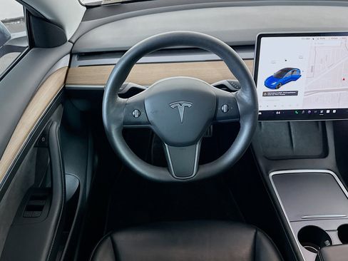 Used 2021 Tesla Model 3 Performance image 17