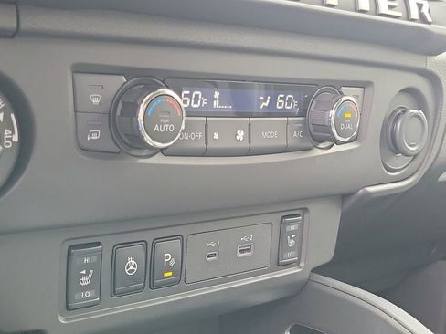 New 2025 Nissan Frontier SV w/ SV Convenience Package image 32