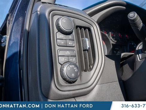 Used 2022 Chevrolet Silverado 1500 Custom image 14