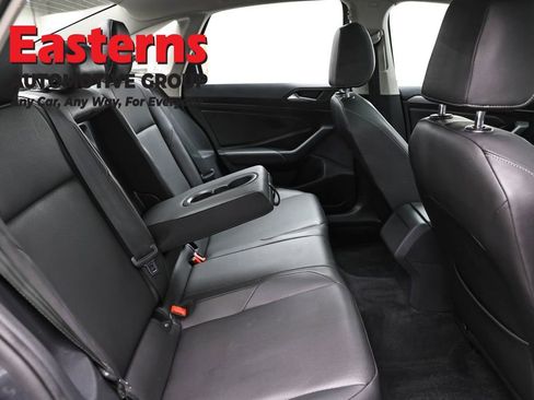 Used 2020 Volkswagen Jetta SE FWD image 23