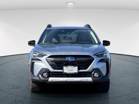 Used 2023 Subaru Outback Limited image 10