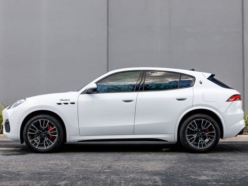 Certified 2023 Maserati Grecale Modena AWD/4WD image 2