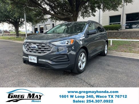 Used 2021 Ford Edge SE FWD image 3