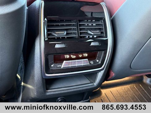 Used 2021 BMW X6 xDrive40i w/ Executive Package image 35