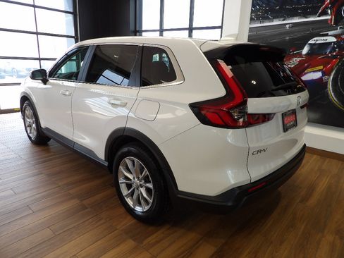 Used 2024 Honda CR-V EX image 8