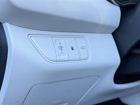 Used 2025 Genesis G70 2.5T AWD/4WD image 14