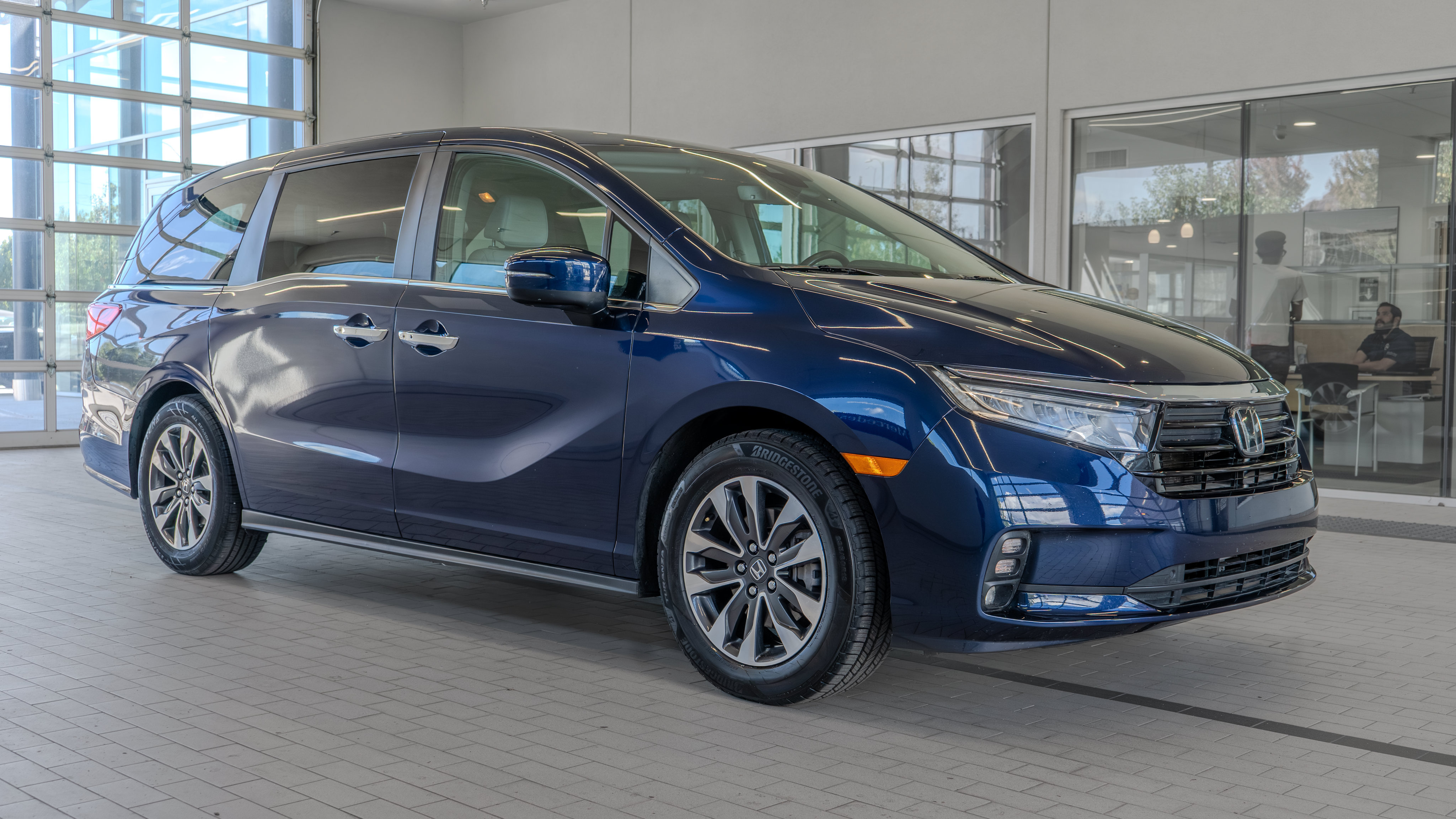 Used 2024 Honda Odyssey EX-L image 12