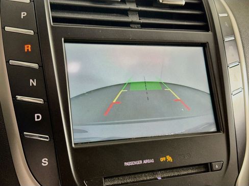 Used 2019 Lincoln MKC Select w/ Select Plus Package FWD image 23