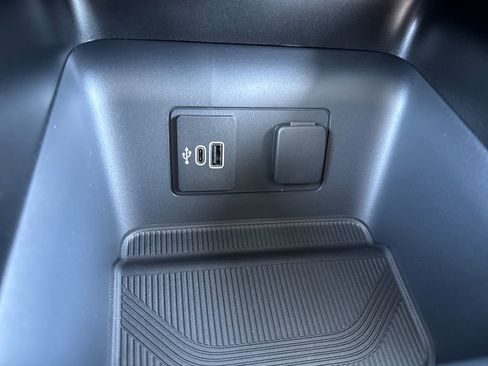 New 2026 Ford Explorer Active image 27