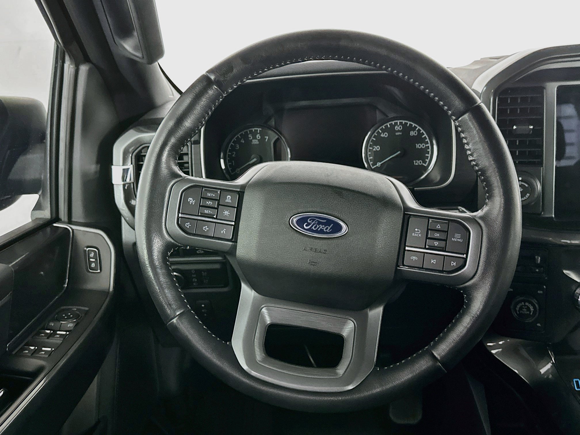 Used 2022 Ford F150 XLT w/ Equipment Group 302A High AWD/4WD image 18