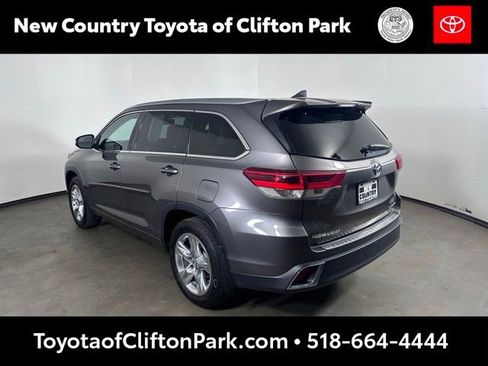 Used 2018 Toyota Highlander Limited AWD/4WD image 5