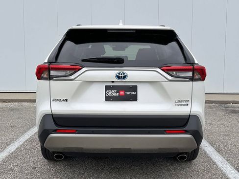 Used 2022 Toyota RAV4 Limited AWD/4WD image 4