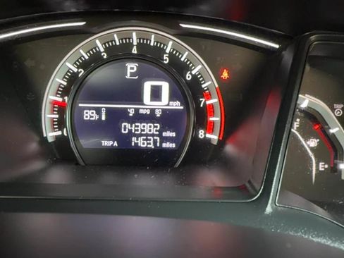 Used 2018 Honda Civic LX image 8