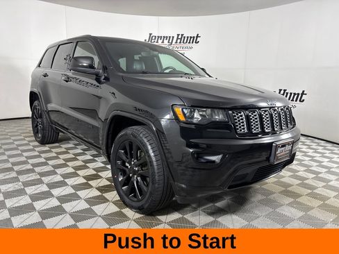 Used 2020 Jeep Grand Cherokee Altitude AWD/4WD image 4