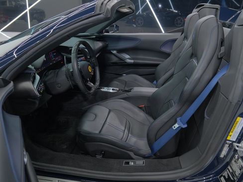 Used 2023 Ferrari SF90 Spider image 24