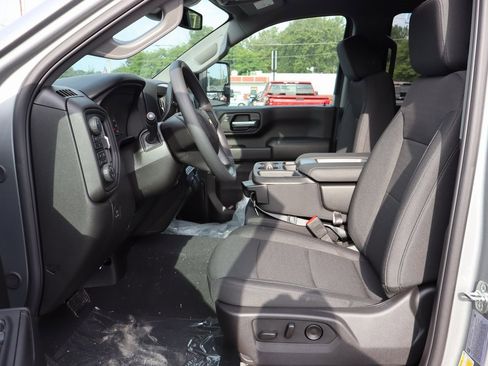 New 2025 Chevrolet Silverado 2500 Custom w/ Custom Value Package image 4