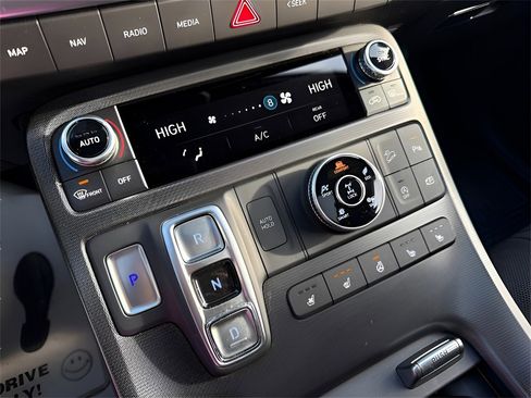 Used 2025 Hyundai Palisade Calligraphy image 39