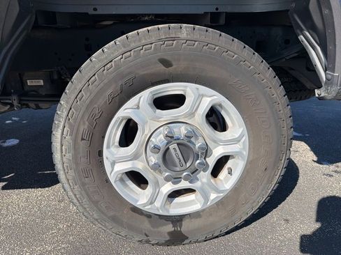 Used 2025 Ford F250 XLT image 34
