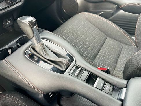 Used 2024 Honda HR-V Sport image 16