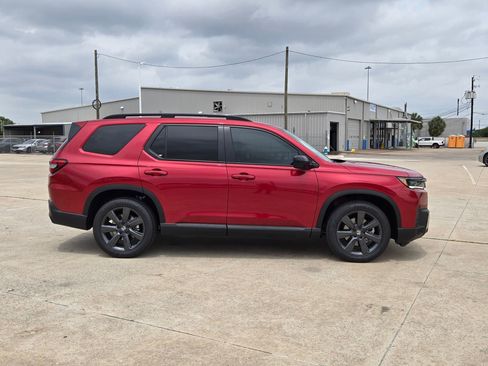 New 2026 Honda Pilot Sport image 3
