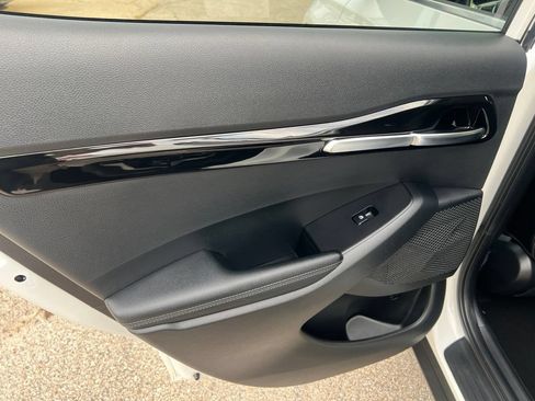 Certified 2025 Kia Seltos EX w/ EX Sunroof Package AWD/4WD image 11