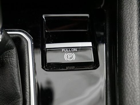 Certified 2022 Jeep Compass Latitude image 40