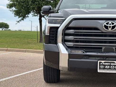Used 2025 Toyota Tundra Limited w/ Power Package AWD/4WD image 4