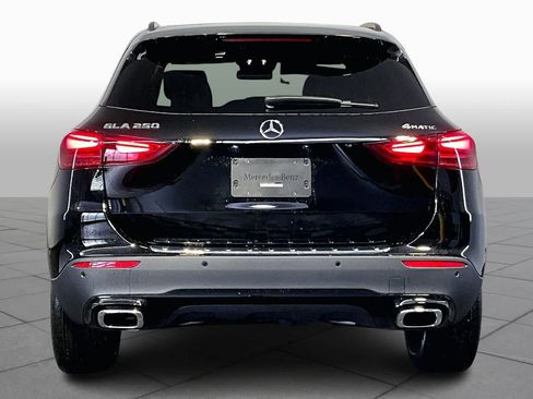 New 2026 Mercedes-Benz GLA 250 4MATIC image 4