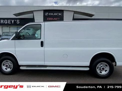 Used 2022 GMC Savana 2500 w/ Driver Convenience Package RWD image 6