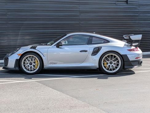 Certified 2018 Porsche 911 GT2 RS image 2