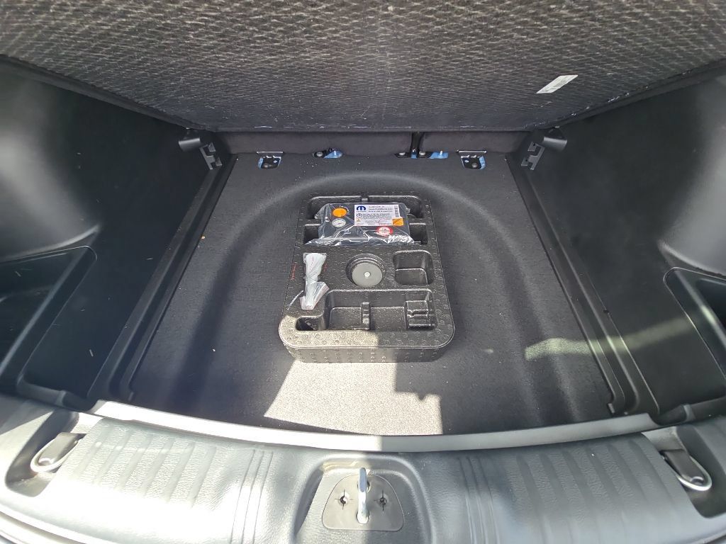 Certified 2026 Jeep Compass Latitude AWD/4WD image 35